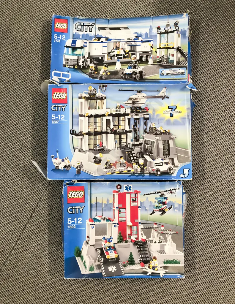 Vintage Lego City Boxed Set 7743 7892 7237 Image 1++