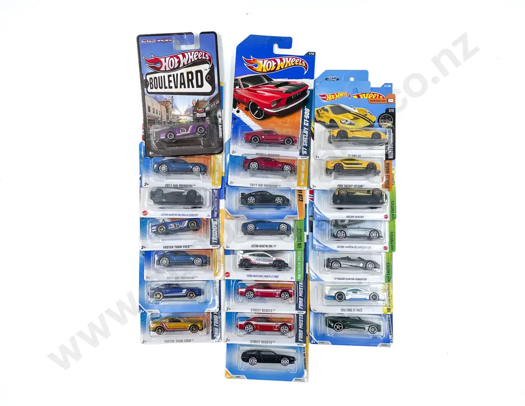 Hot Wheels 22 Bubble Packed Vehicles Image 1++
