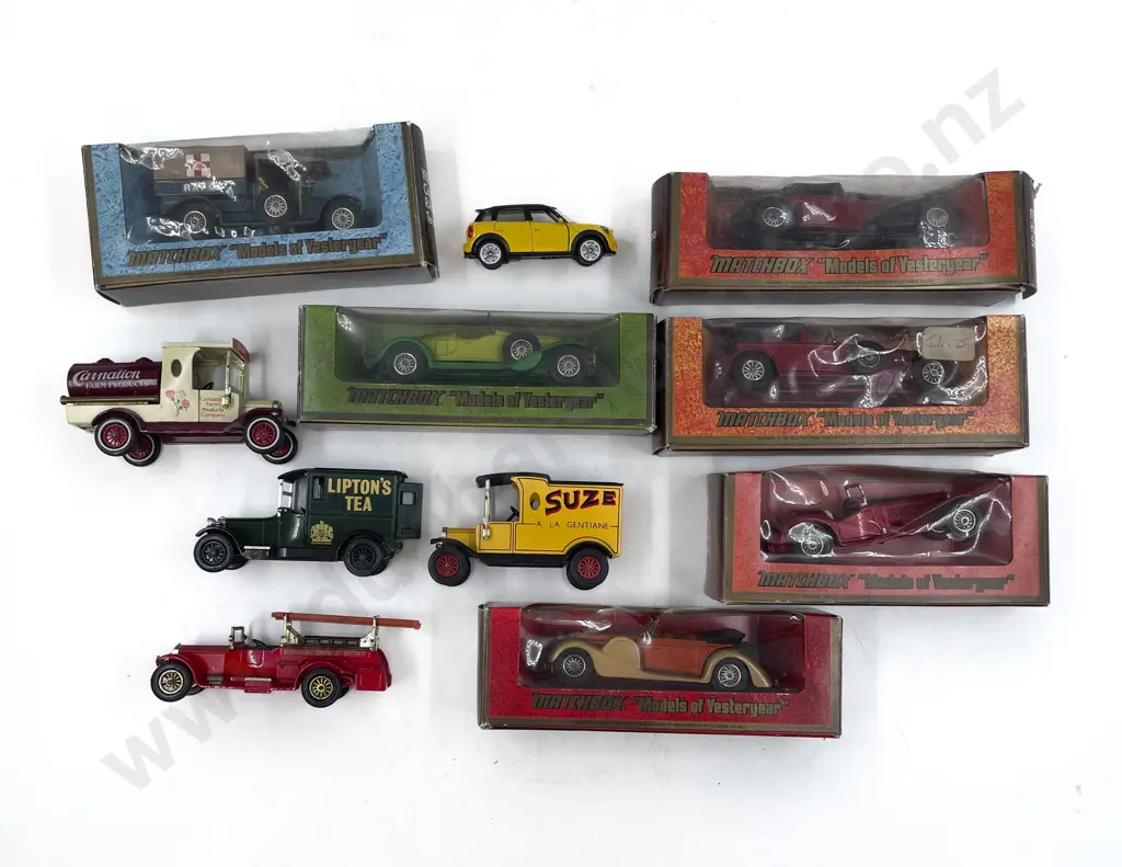 Boxed Matchbox Woodgrain & Unboxed Vintage Vehicles (10) Image 1++