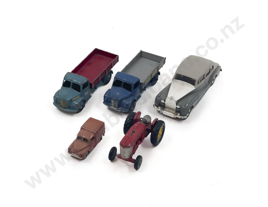 Five Vintage Dinky Models (playworn) Image 1++