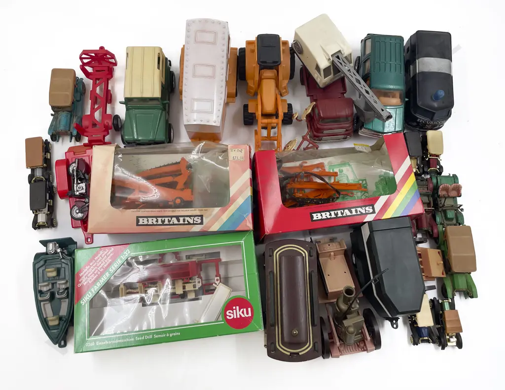 Various Assorted Maily Plastic Vehicles (some faults) Image 1++