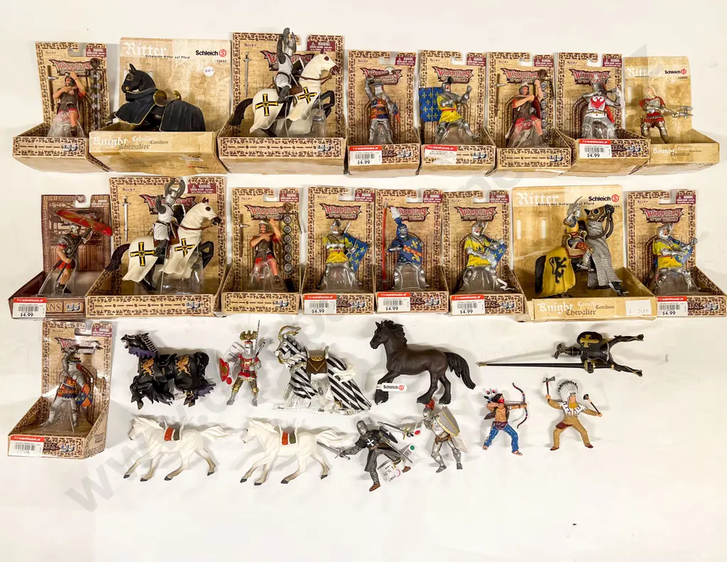 Good Quantity of Warriors Of The World Packeted Soldiers & Knights Image 1++