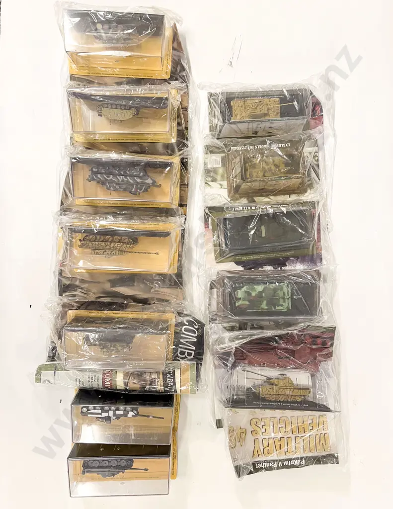 Packeted Magazine & Vehicle Combat Tank & Military Vehicles (12) Image 1++