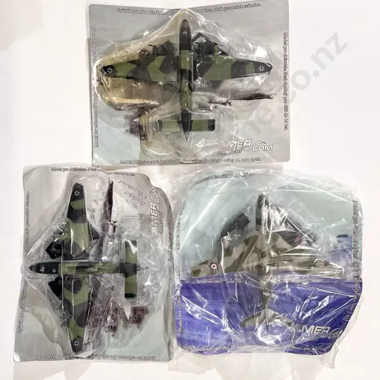 Packeted Magazine Issue Giant Warplane Models (7)