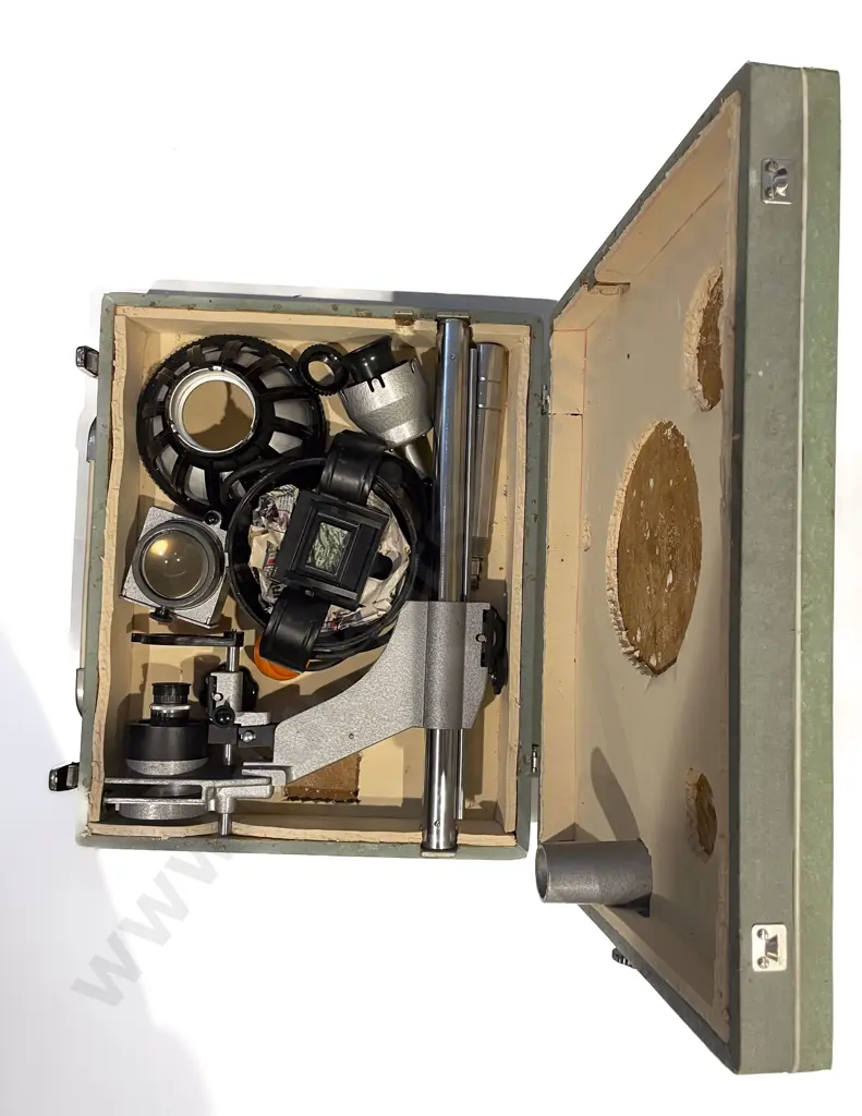 Cased Photo Enlarger together with Boxed "Photax" Print Dryer & Glazer Image 1++