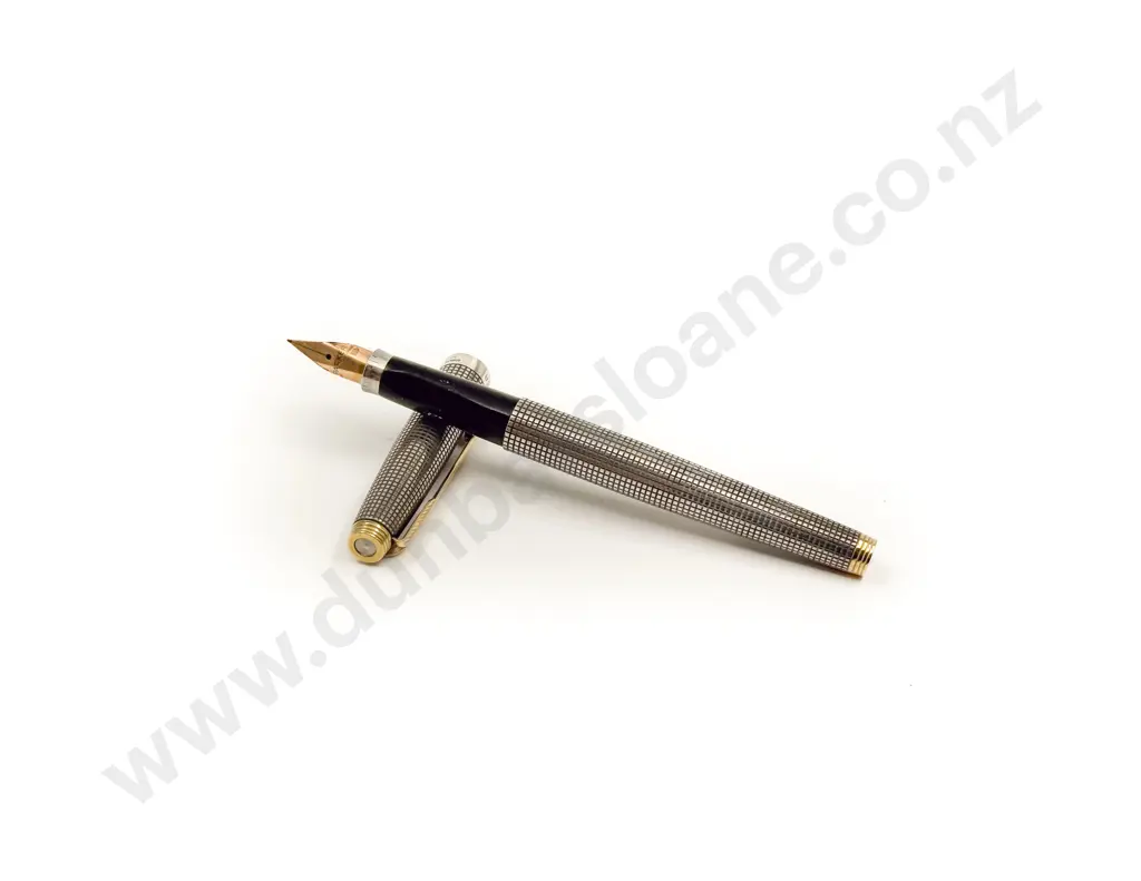 Parker Fountain Pen with S/S Cap and Barrell Image 1++