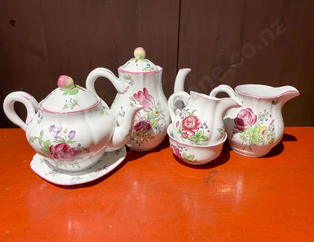 Six Pieces of Copeland Spode "Luneville" Tea China Image 1++