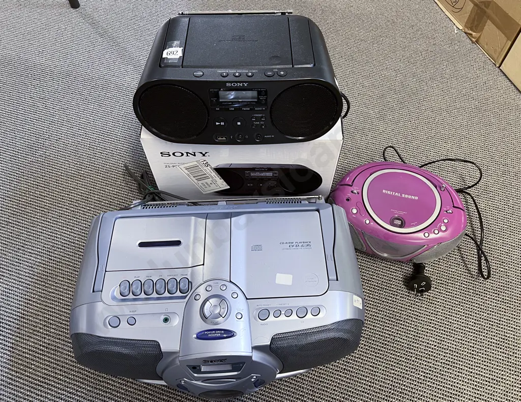 Three Assorted CD Players Image 1++