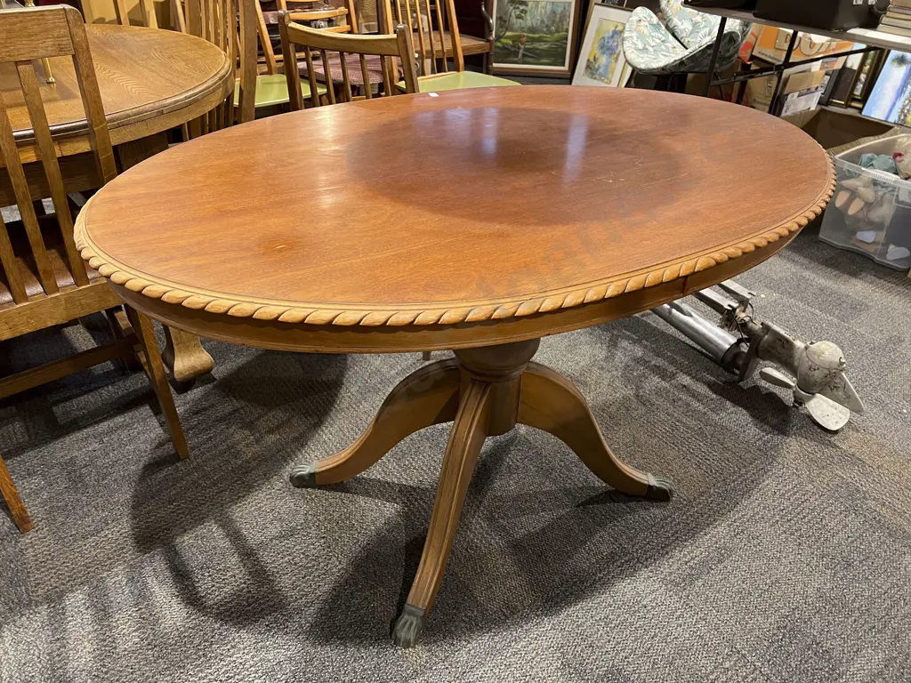 Repro. Oval Table With Rope Twist Edge Image 1++