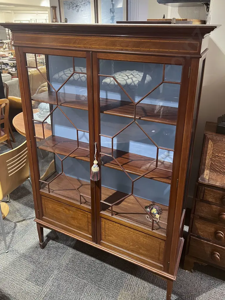 Edwardian Mahogany Sheraton Revival Display Cabinet Image 1++