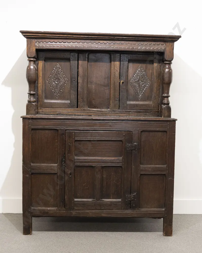 C17th Oak Court Cupboard Image 1++