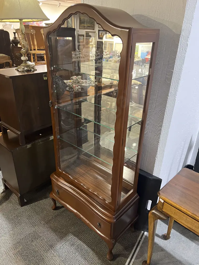 Glazed Mahogany Arch Top China Cabinet Image 1++