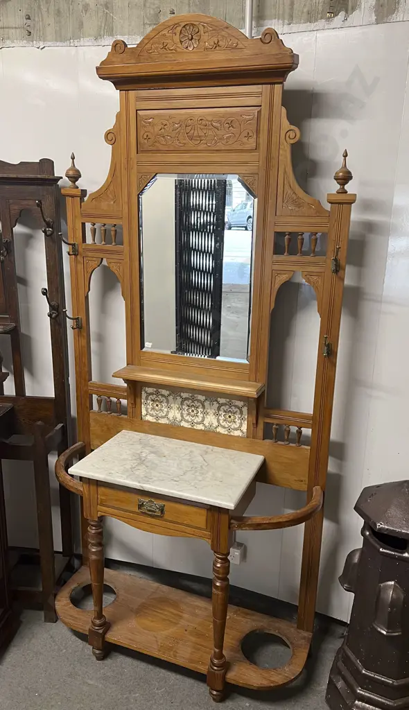 Late C19th NZ Colonial Hall Stand Image 1++