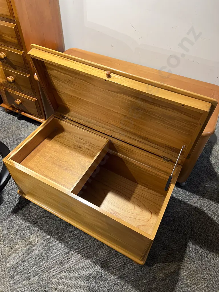 Kauri Blanket Box Image 1++