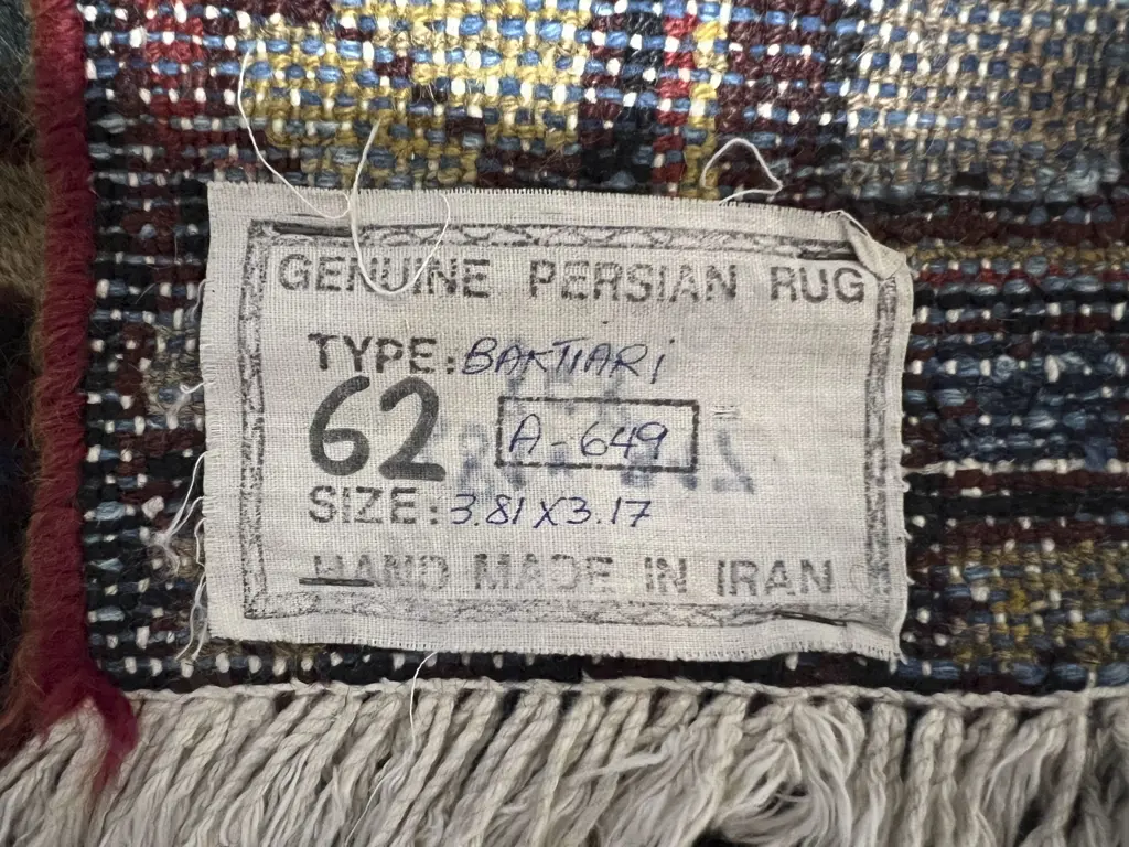Iranian Bakhtiari Wool Rug Image 1++