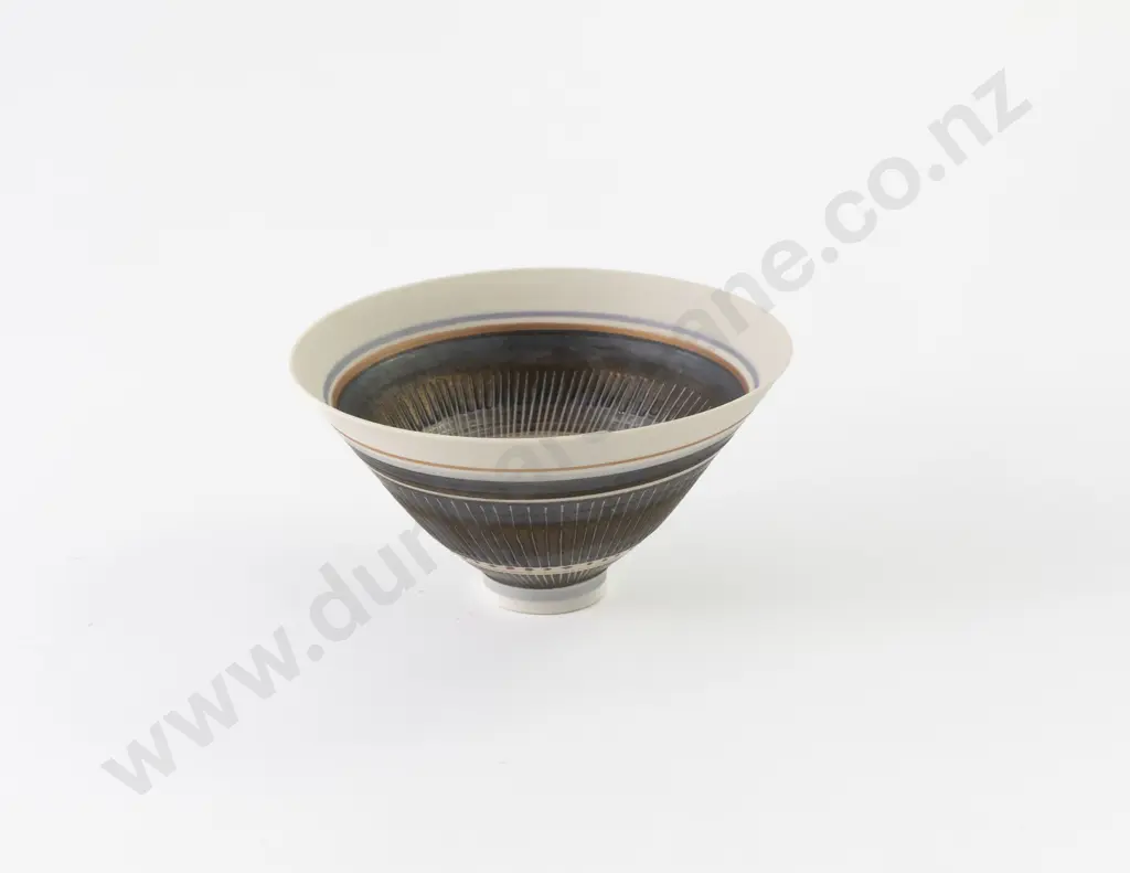 Small Linda Forrest Porcelain Footed Bowl Image 1++