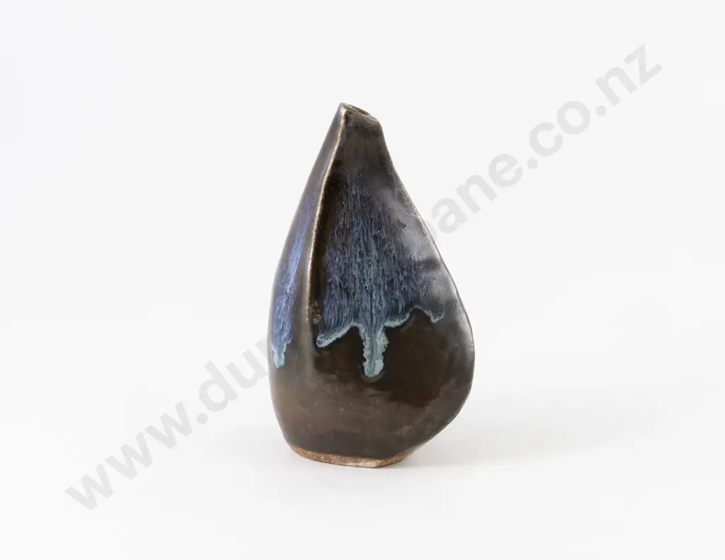 Jim Greig Vase Image 1++
