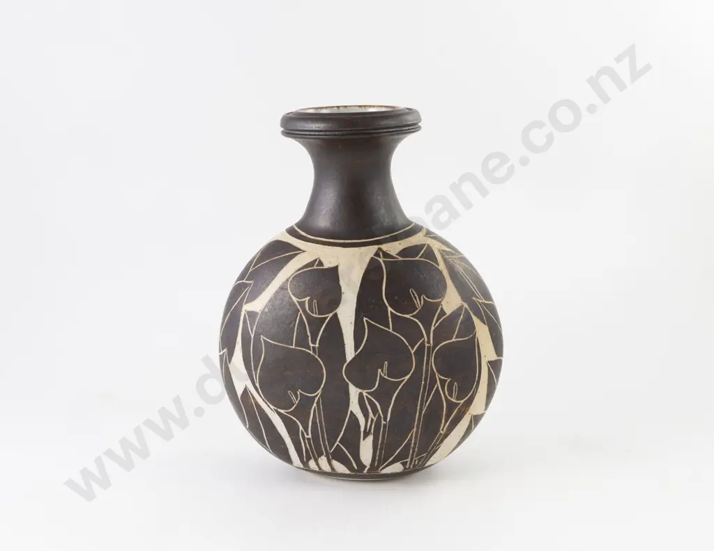 Graeme Storm Disc Shape Vase Image 1++