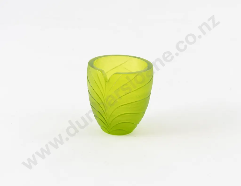 Alex Milsom Cast Glass Nikau Vessel Image 1++