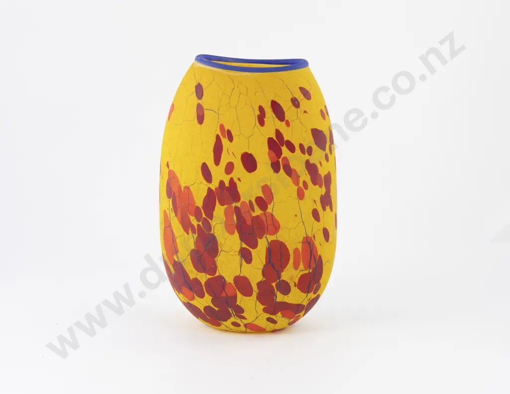 Garry Nash Yellow Glass Vase Image 1++