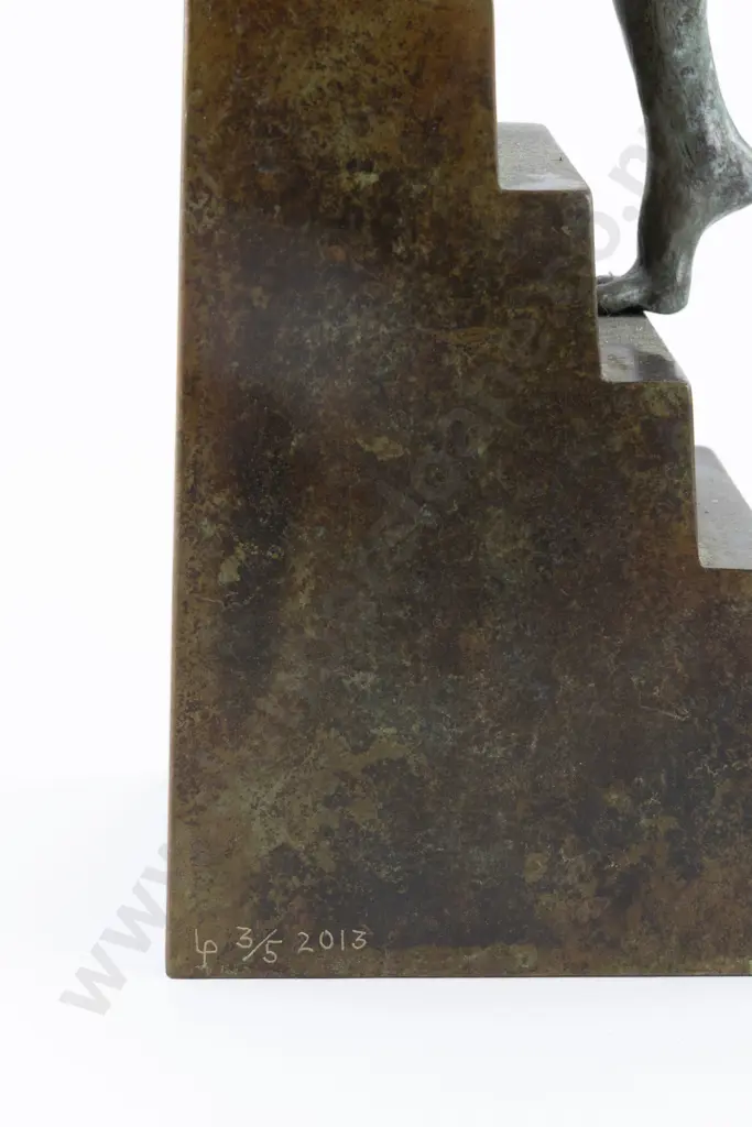 Bronze Figural Sculpture Image 1++