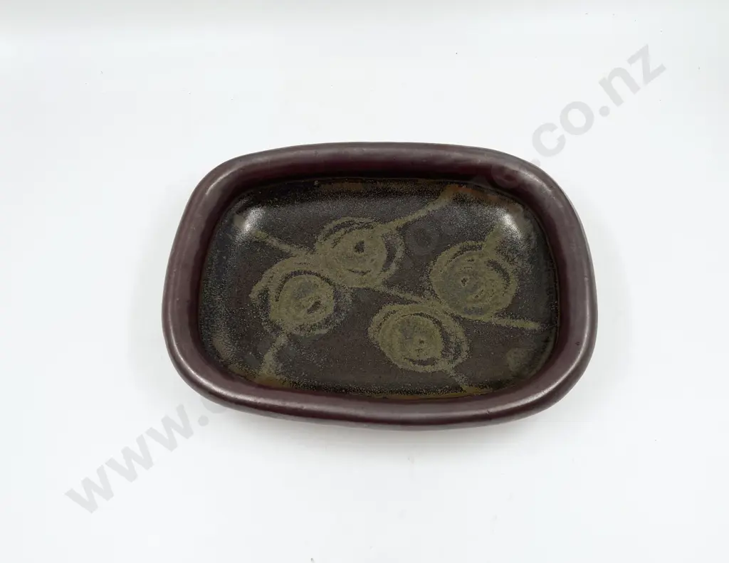 Large NZ Pottery Dish Image 1++