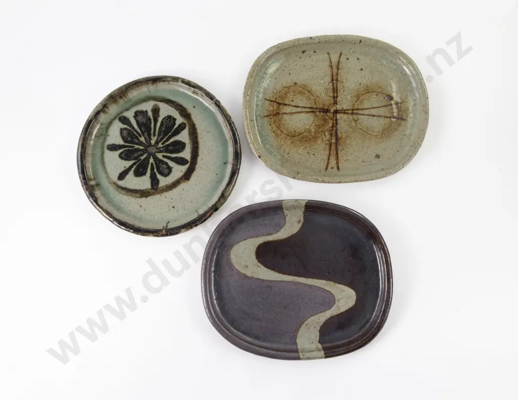 Two Paul Wotherspoon Dishes and Plate Image 1++
