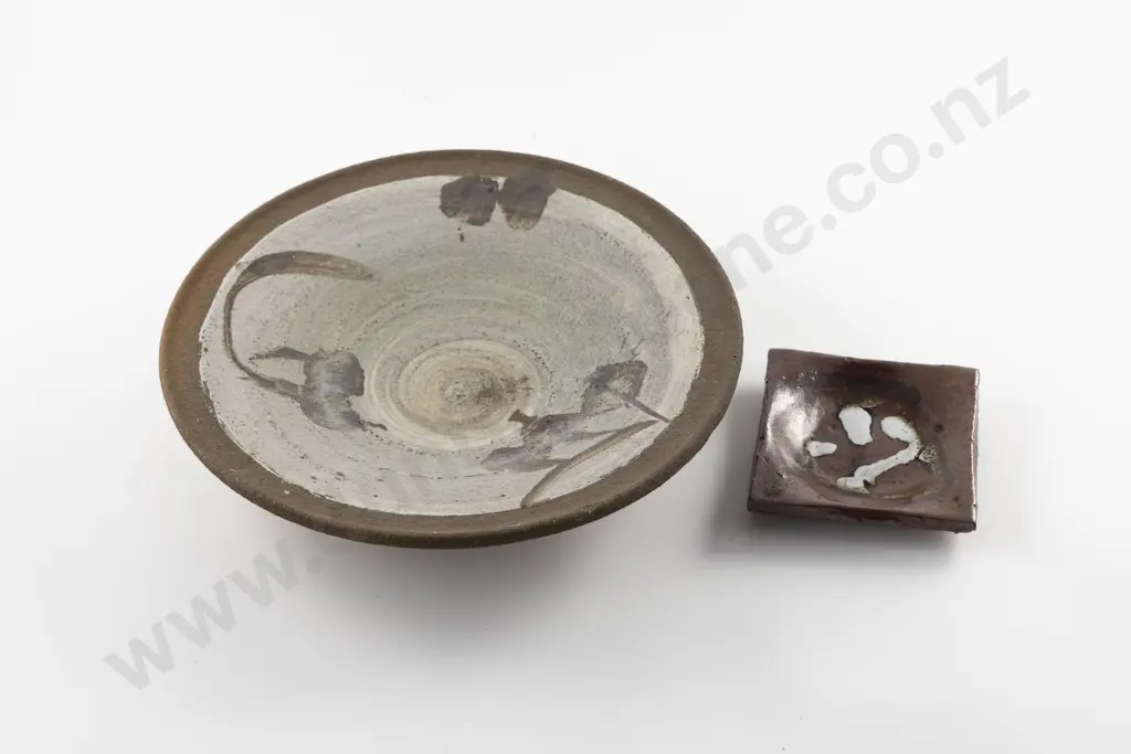 Colleen Hay Unglazed Footed Shallow Earthenware Bowl & Other Image 1++