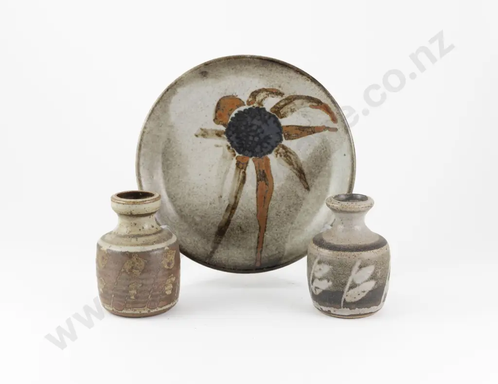 Two Lawrence Ewing Posy Vases Image 1++