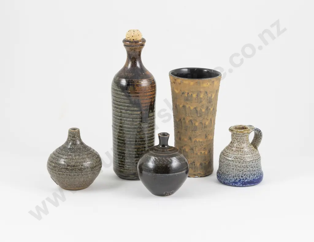 Katherine Smyth Spill Vase & 4 Others Image 1++