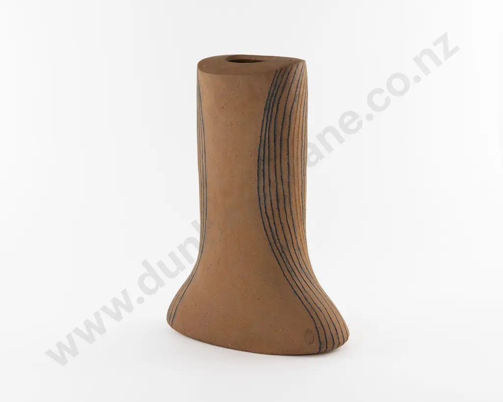 Jin Ling Floor Vase Image 1++