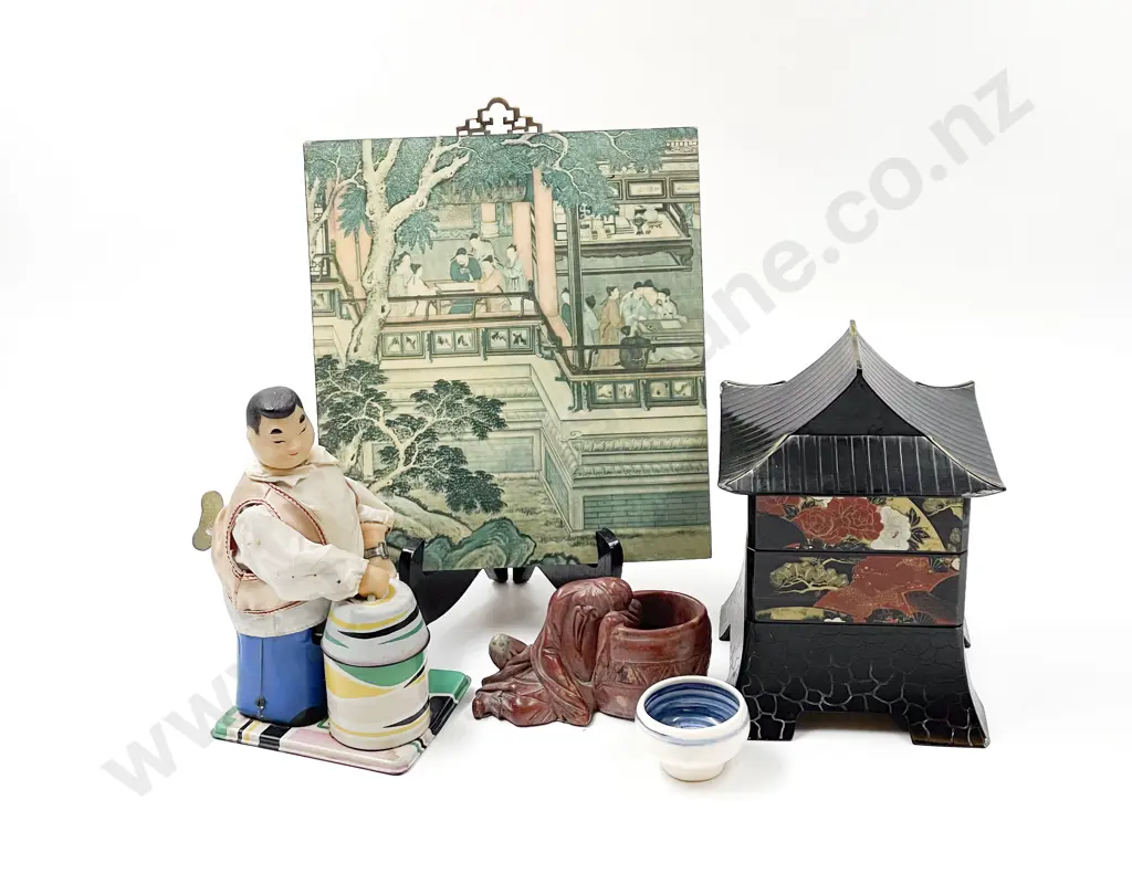 Japanese Food Box with Chinese Wind up Toy and Assorted Image 1++