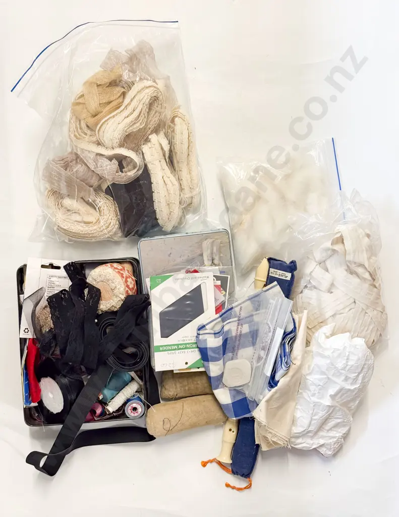 Small Qty of Sewing Gear Image 1++