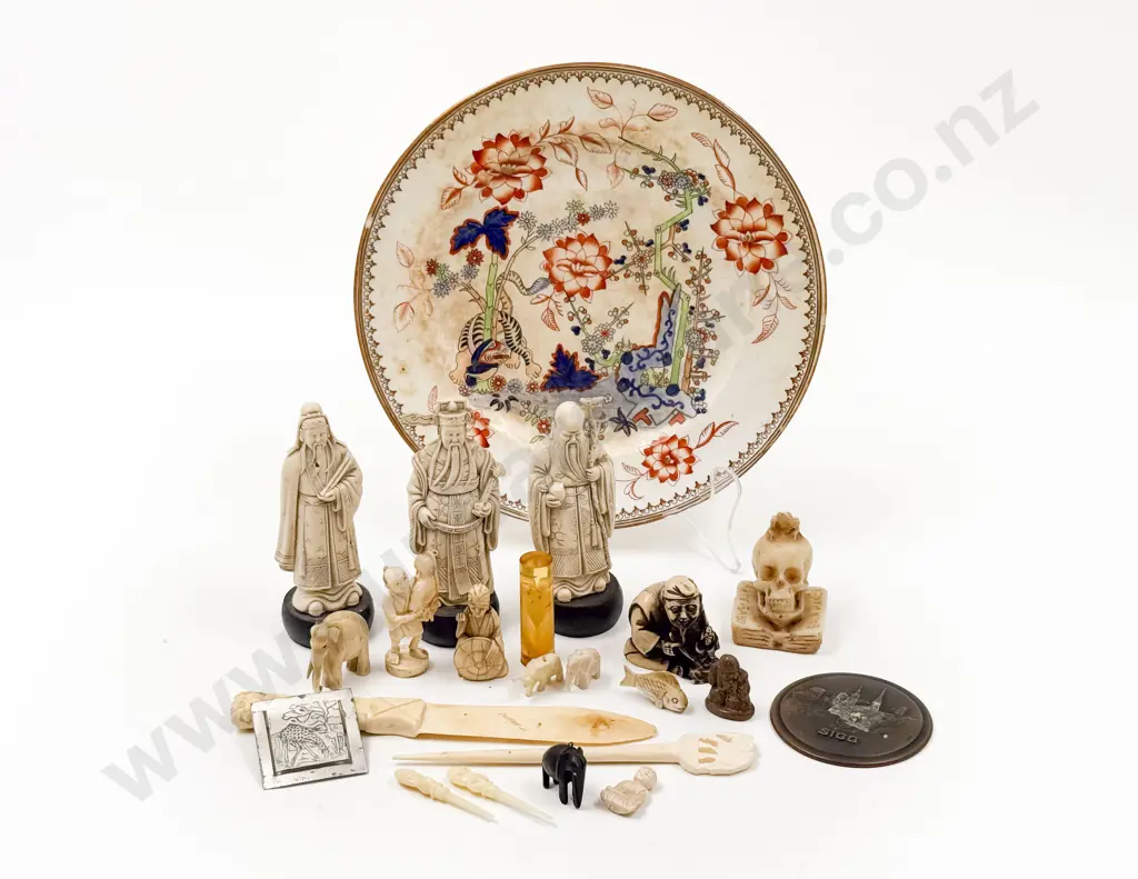 Mixed Ivory Bone Resin Figures and Assorted ( Faults) Image 1++