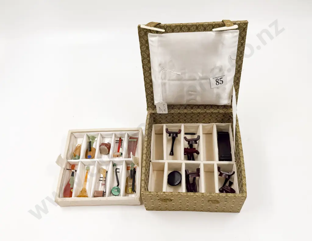 Cased Ten Agate Traditional Musical Instruments Image 1++