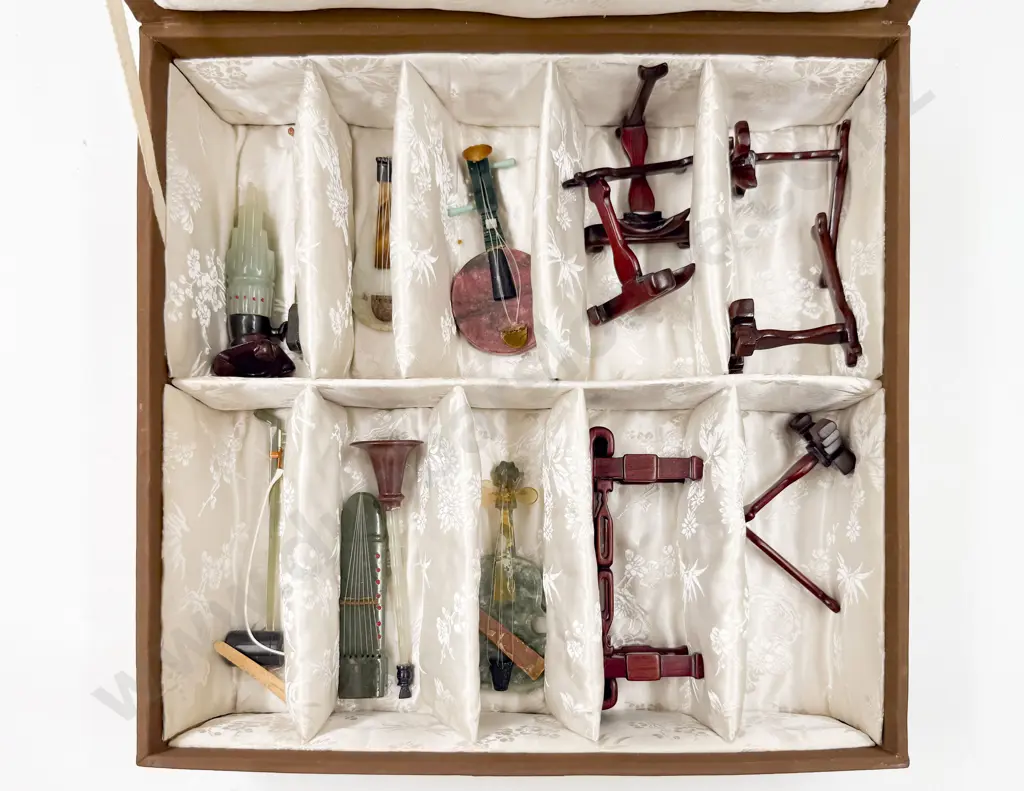 Cased Eight Agate Traditional Musical Instruments (some faults) Image 1++