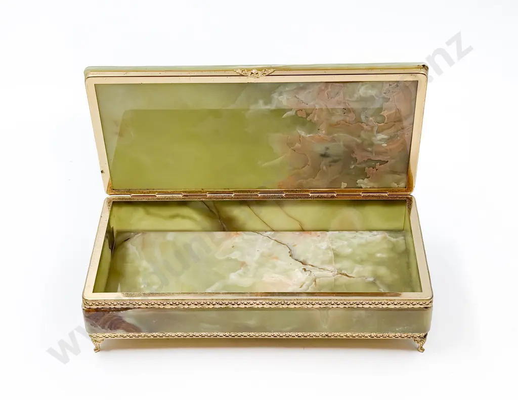 Vintage Onyx & Gilt Jewellery Box Image 1++