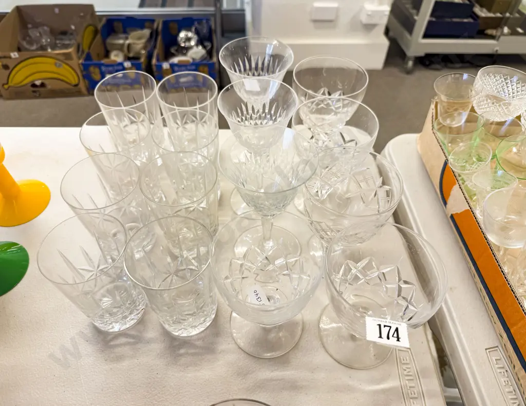 Small Quantity of Assorted Crystal & Glass Ware Image 1++