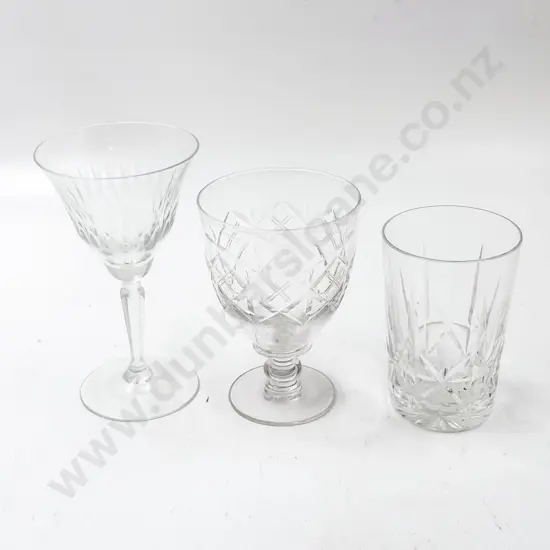 Small Quantity of Assorted Crystal & Glass Ware