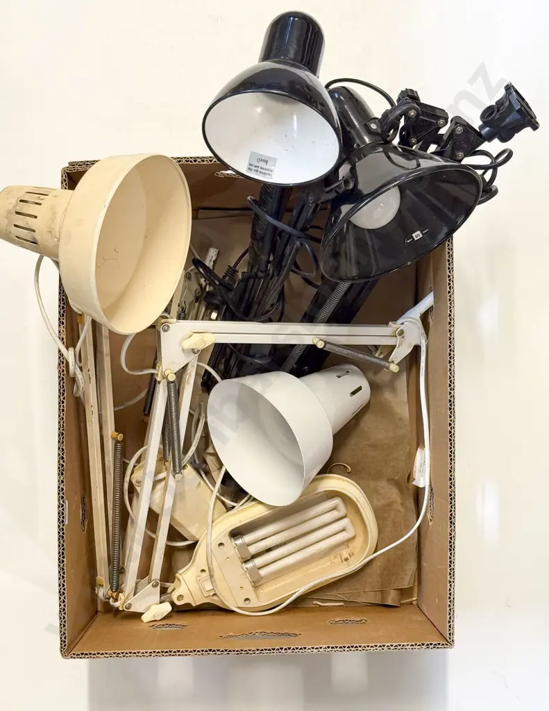 Quantity of Assorted Anglepoise Lamps etc (Faults) Image 1++