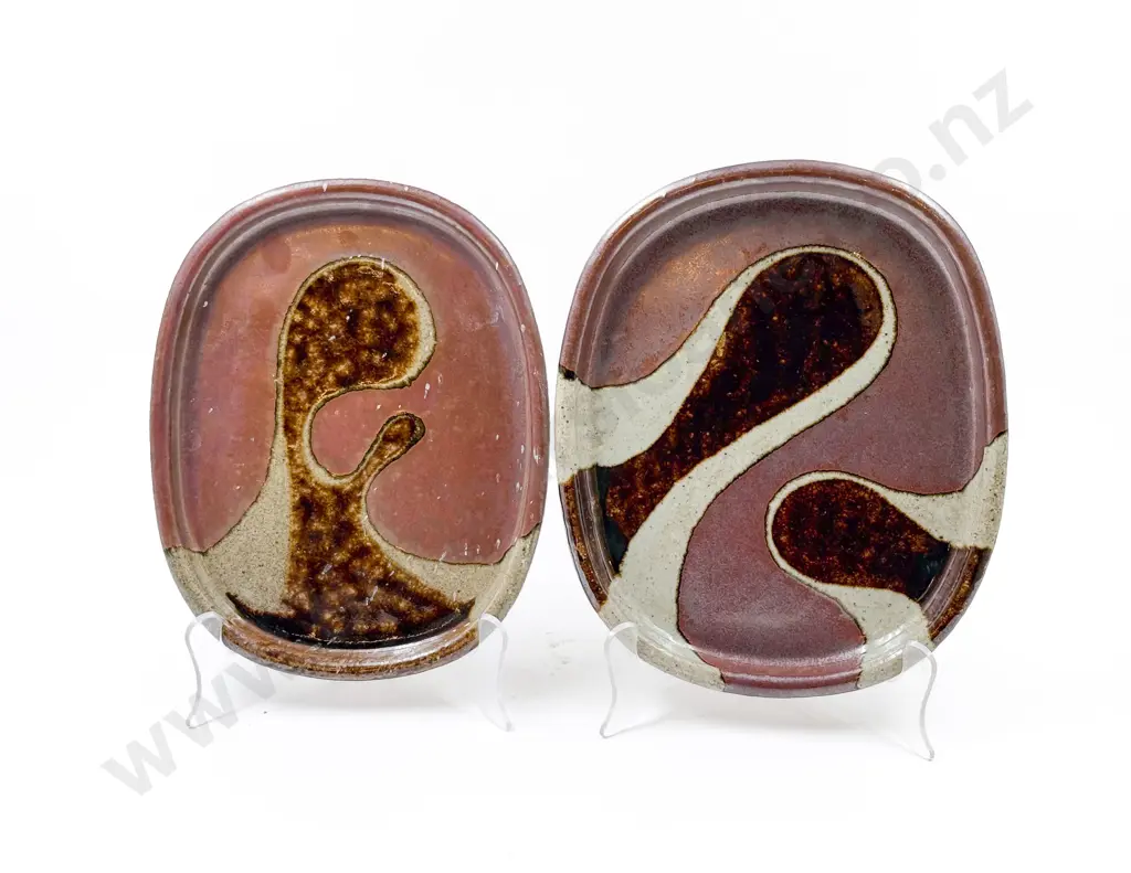 Two Paul Wotherspoon Serving Plates Image 1++
