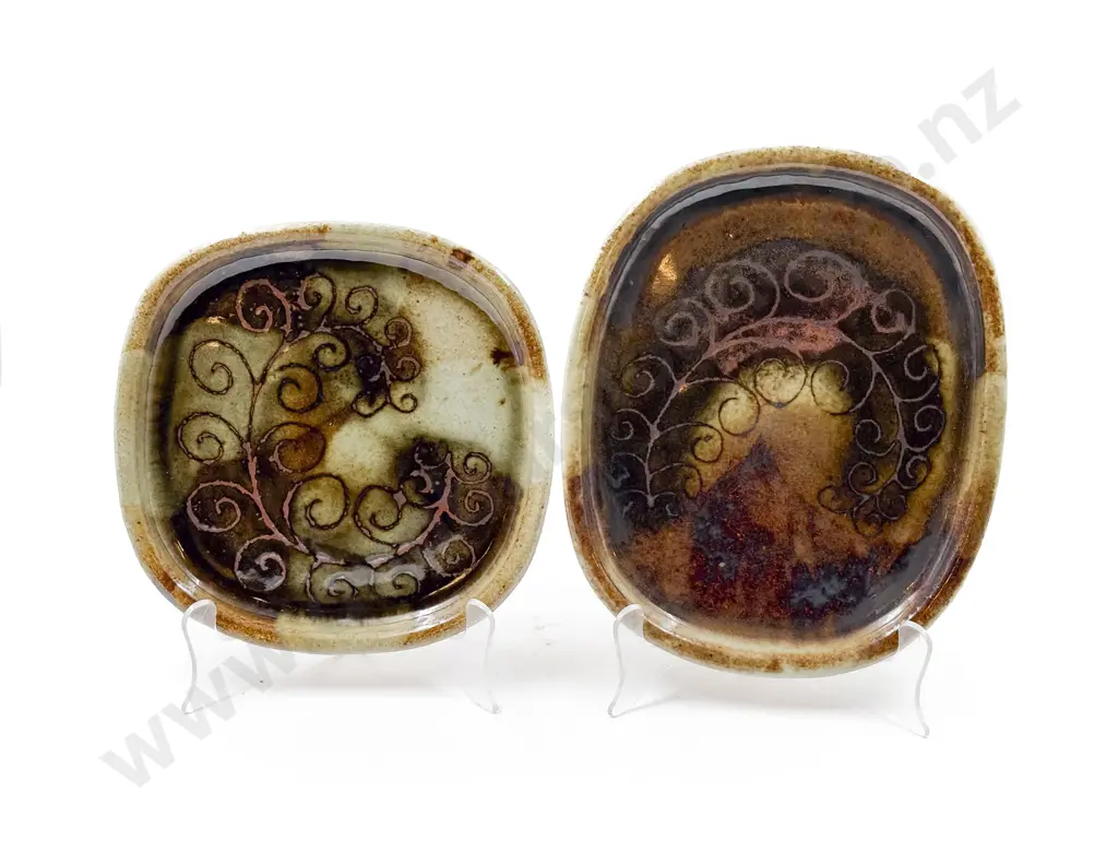 Two Paul Wotherspoon Serving Plates Image 1++