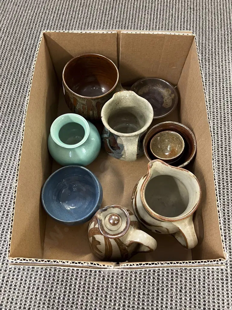 Box of Assorted NZ Pottery incl Paka & OC Stephens Image 1++