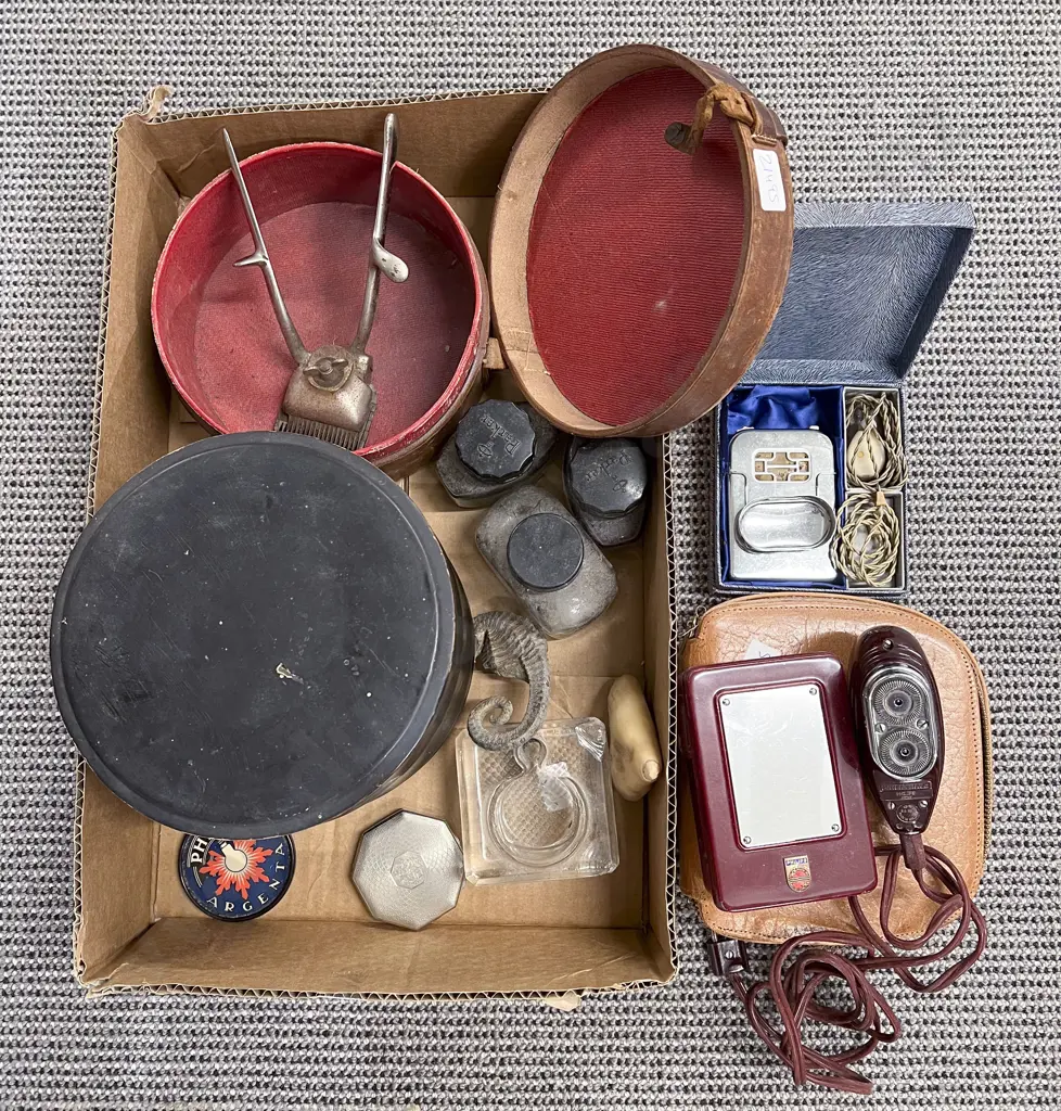 Two Collars Boxes & Assorted Image 1++
