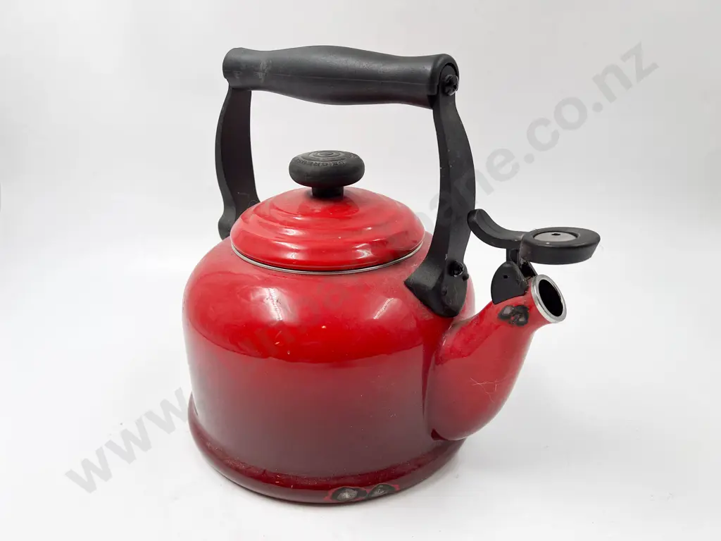 Le Crueset Stove Top Kettle together with Assorted Edwardian China Image 1++