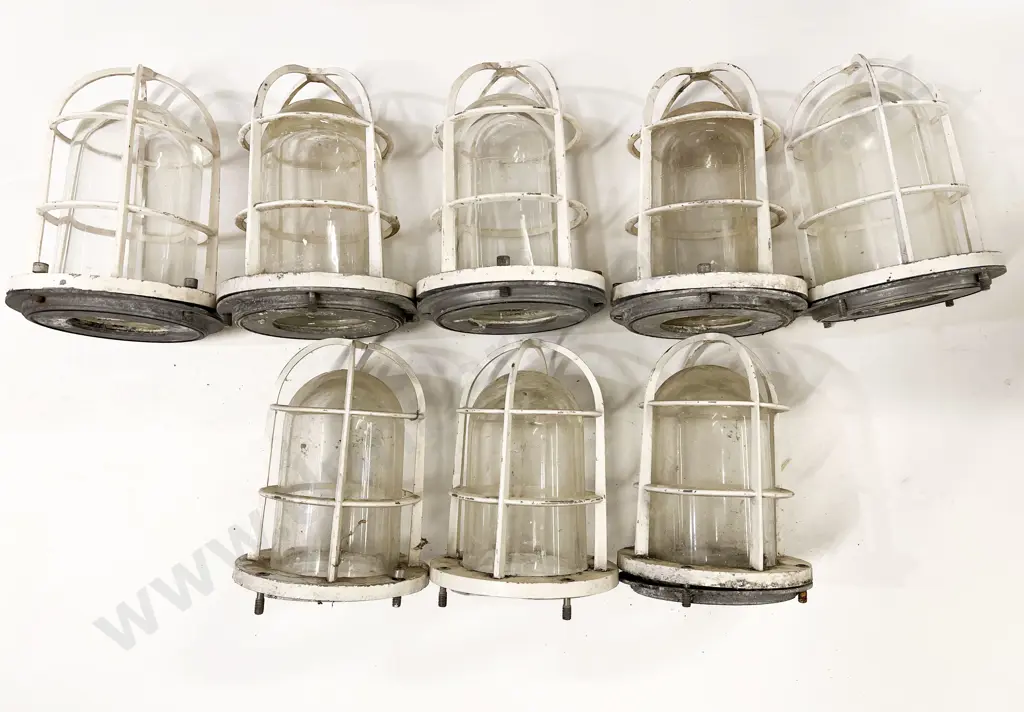 Eleven Storm Flash Detonation Lamps Image 1++