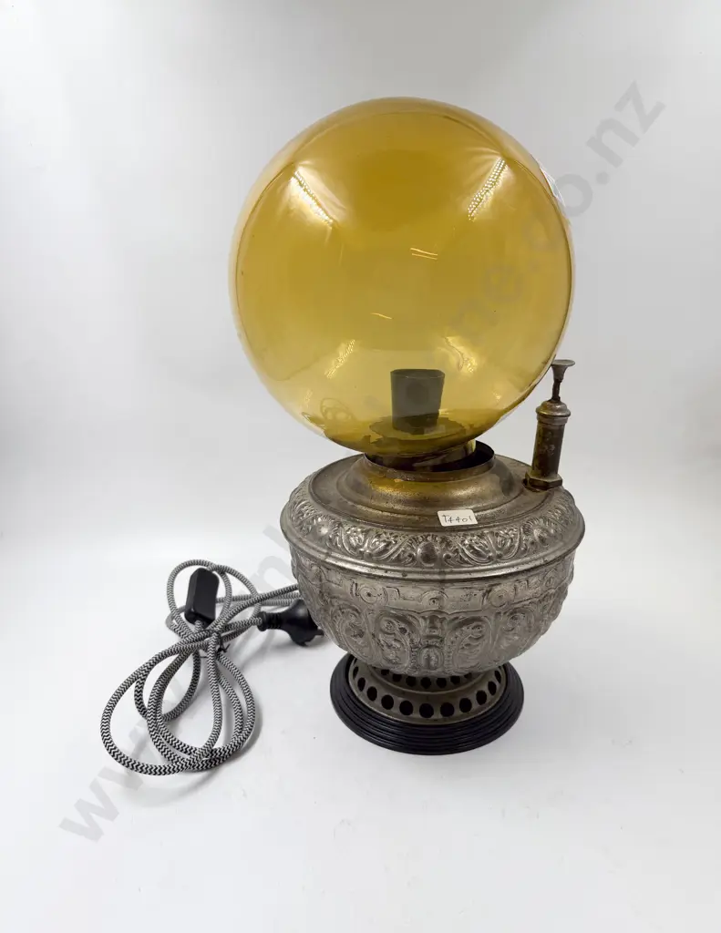 Amber Glass Lamp Image 1++