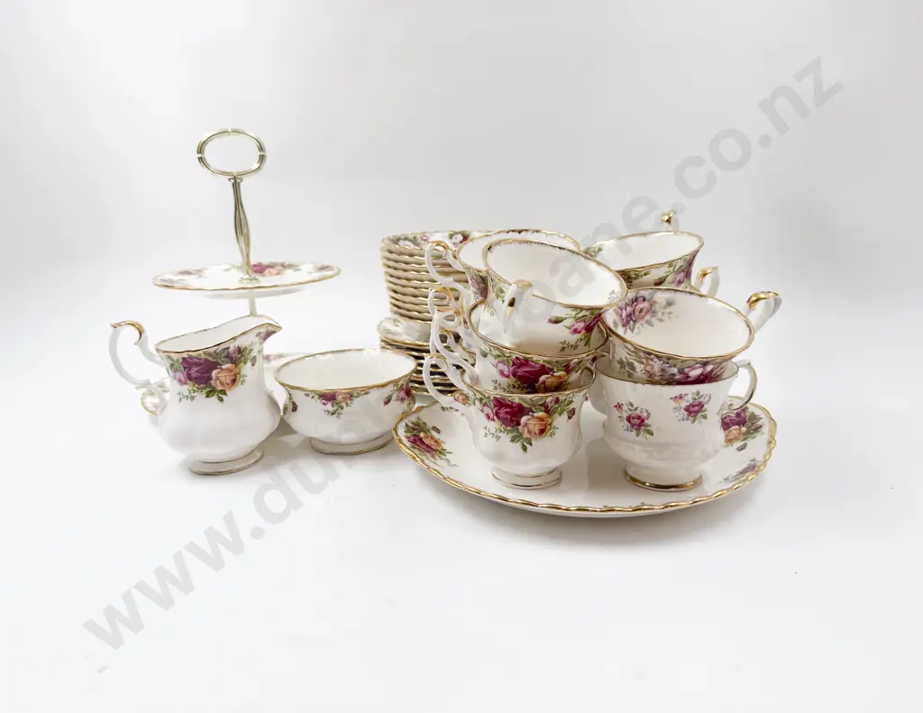 Quantity of Royal Albert Fancy Tea Ware Image 1++