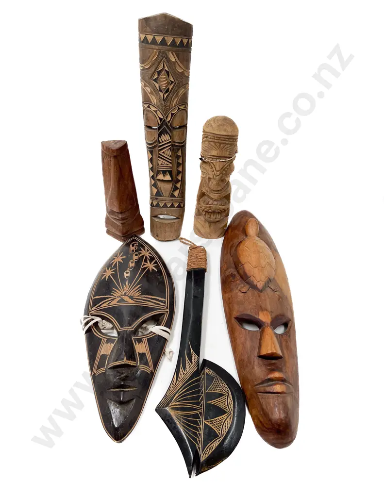Small Quantity of Assorted Tourist Ware Image 1++