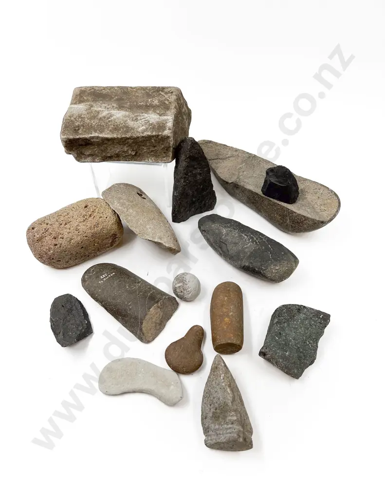 Quantity of Assorted Vintage Stone Fragments Image 1++